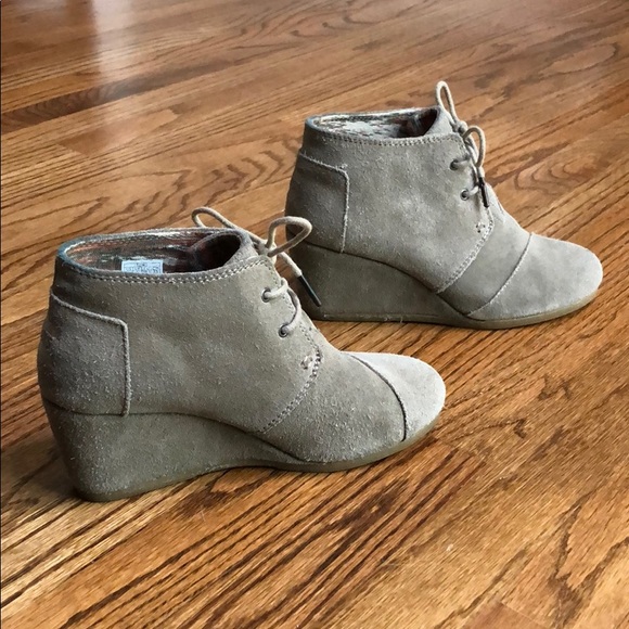 Toms Suede Wedges - Picture 4 of 6